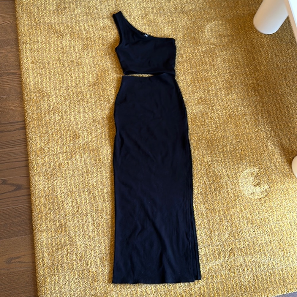 Lulus Spice Things Up Black Ribbed One-Shoulder Cutout Midi Dress XS